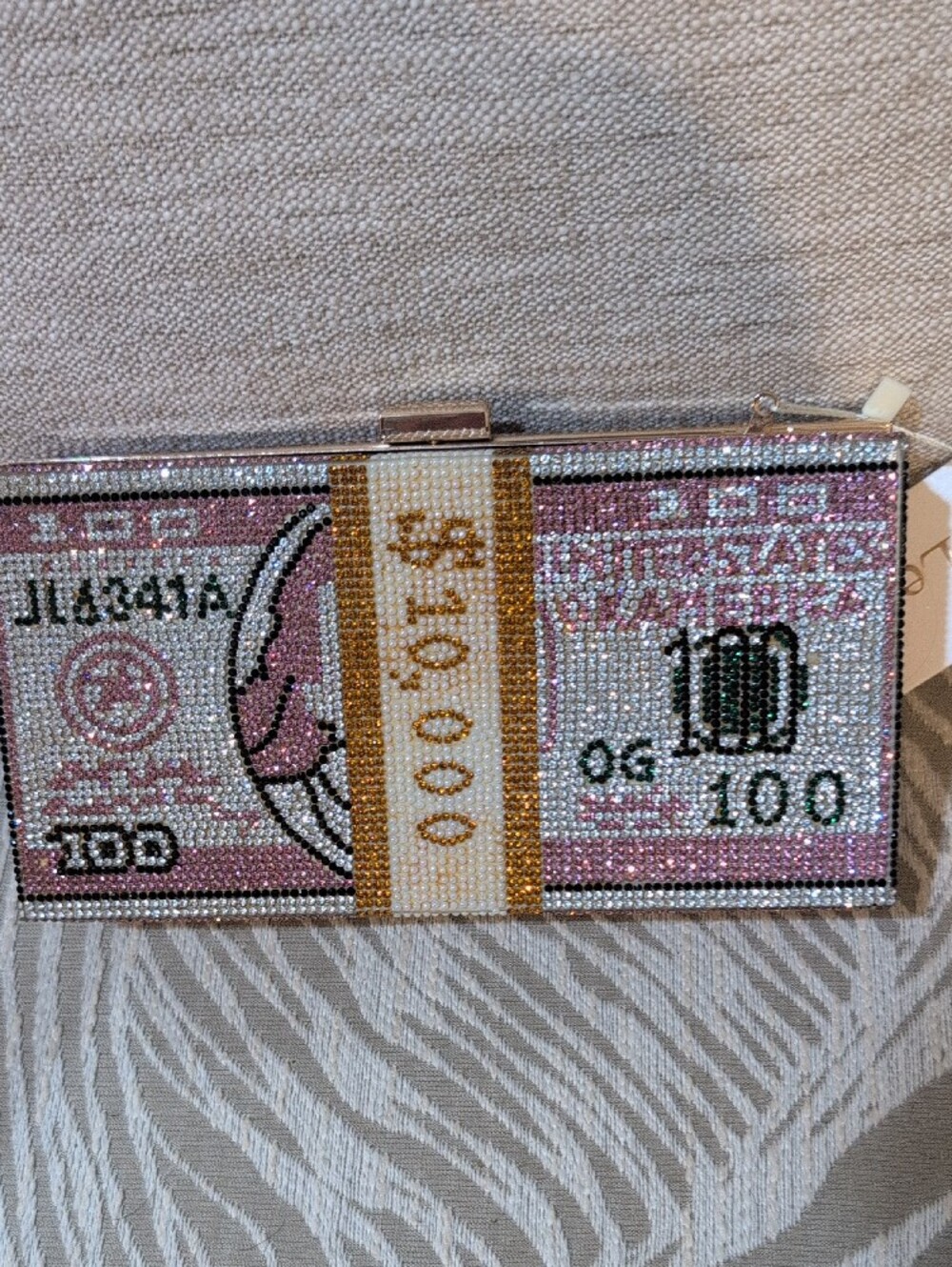 Crystal-Embellished Pink Money Clutch Bag - Picture 4 of 14